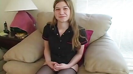 Genç sürtük Zoey Monroe azeri seks anal olduğunu bir Amigo kim siyah elbise