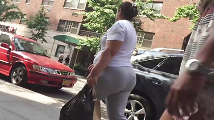 Sahilde vücut masajı ve büyük göğüsler, seks azri