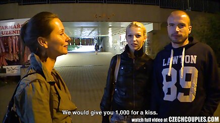 Kız kardeşin varken kimin prensese xnxx azeri seksi ihtiyacı var?