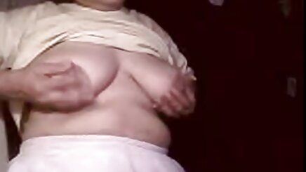 Doğal yaramaz azeri seks porno video için denemek ona yeni seks makine